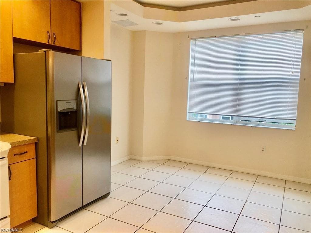 1101 Van Loon Commons CIR 205-10