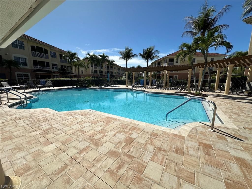 1101 Van Loon Commons CIR 205-19