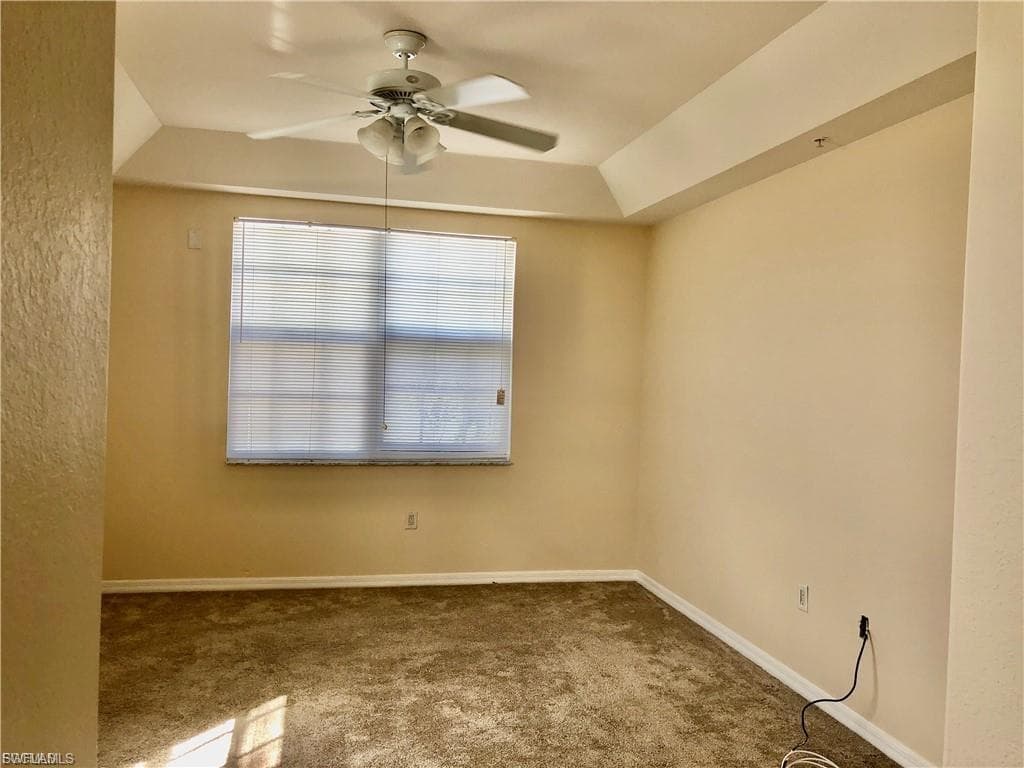 1101 Van Loon Commons CIR 205-8