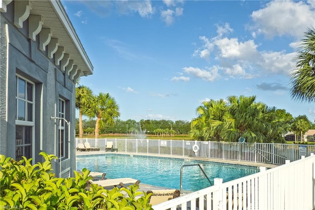 12835 Oakpointe CIR-26