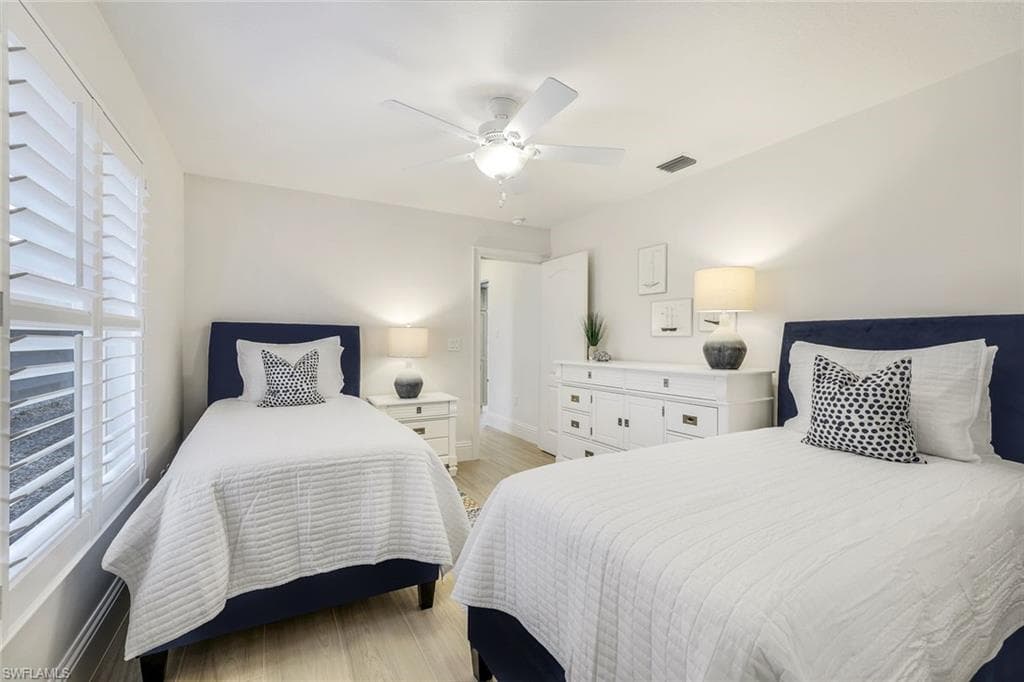 914 Marble DR-23