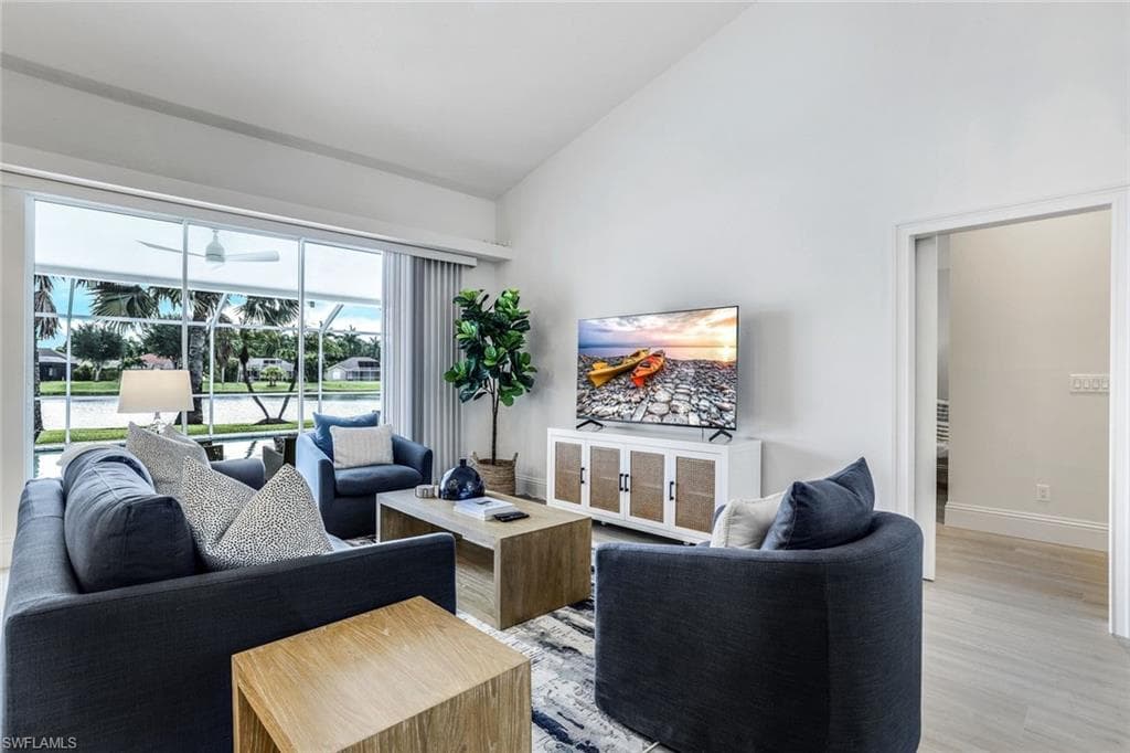 914 Marble DR-1