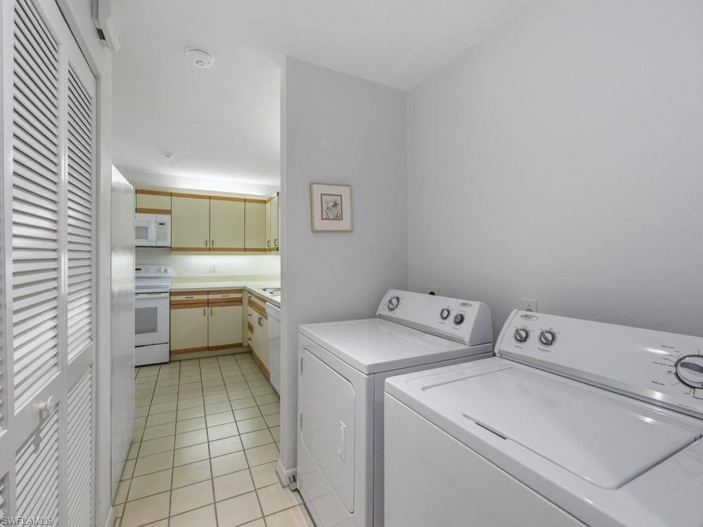 82 Cypress View DR-17