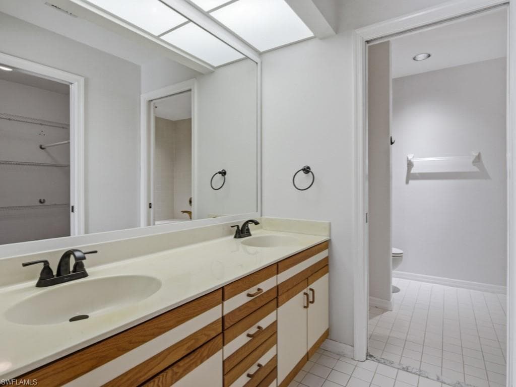 82 Cypress View DR-12