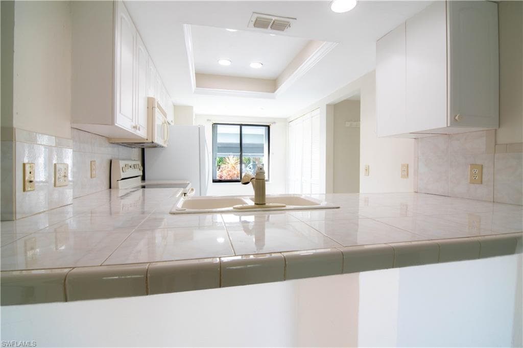 3914 Orange Grove BLVD 1-20