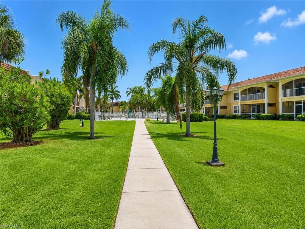 12481 McGregor BLVD 17-3