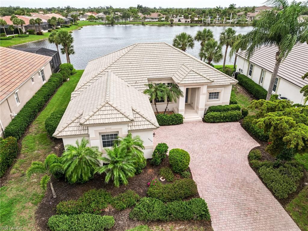 8864 New Castle DR-1