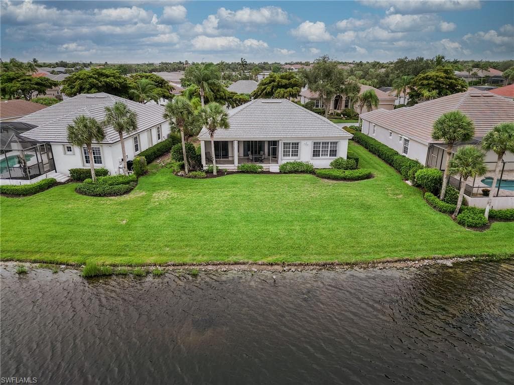 8864 New Castle DR-24