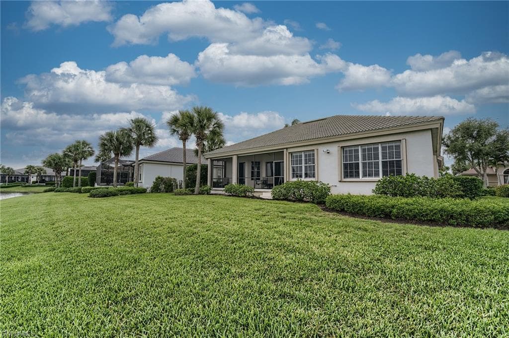 8864 New Castle DR-25