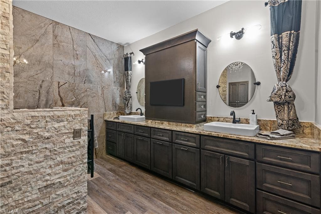 4235 SE 20th PL A405-14