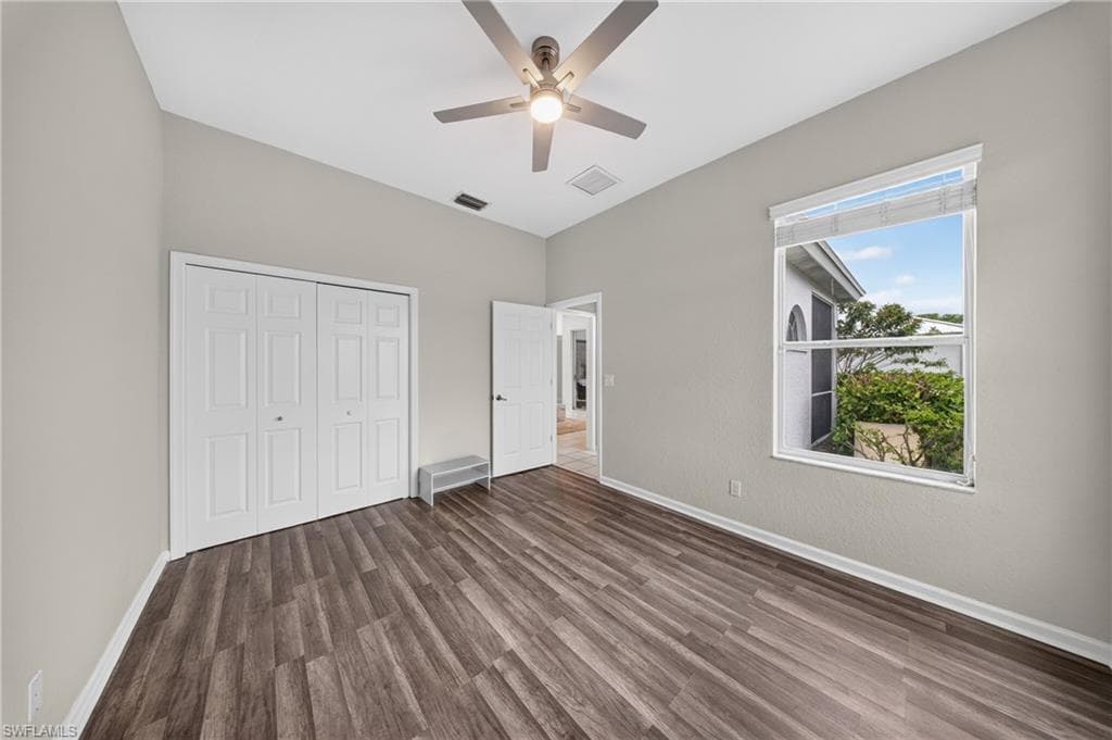 2628 White Cedar LN-27