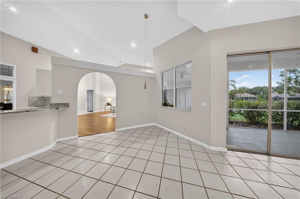 2628 White Cedar LN-15