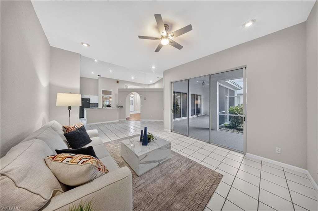 2628 White Cedar LN-19