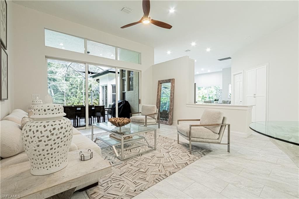 3310 Riverpark CT-6
