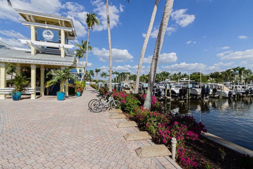 3310 Riverpark CT-38