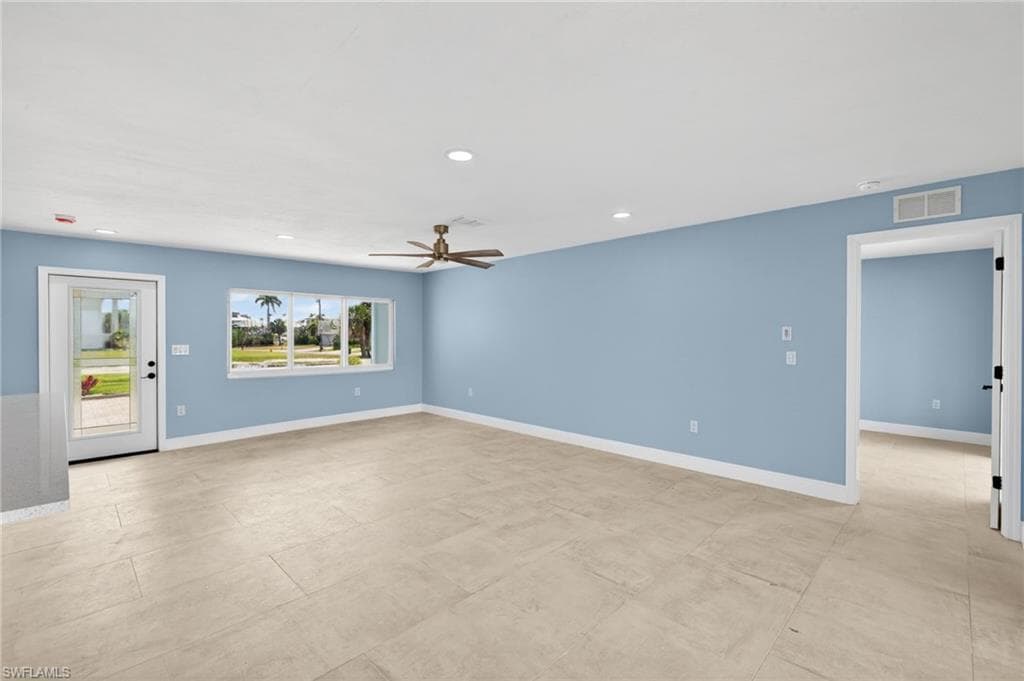 3 Bayview BLVD-3