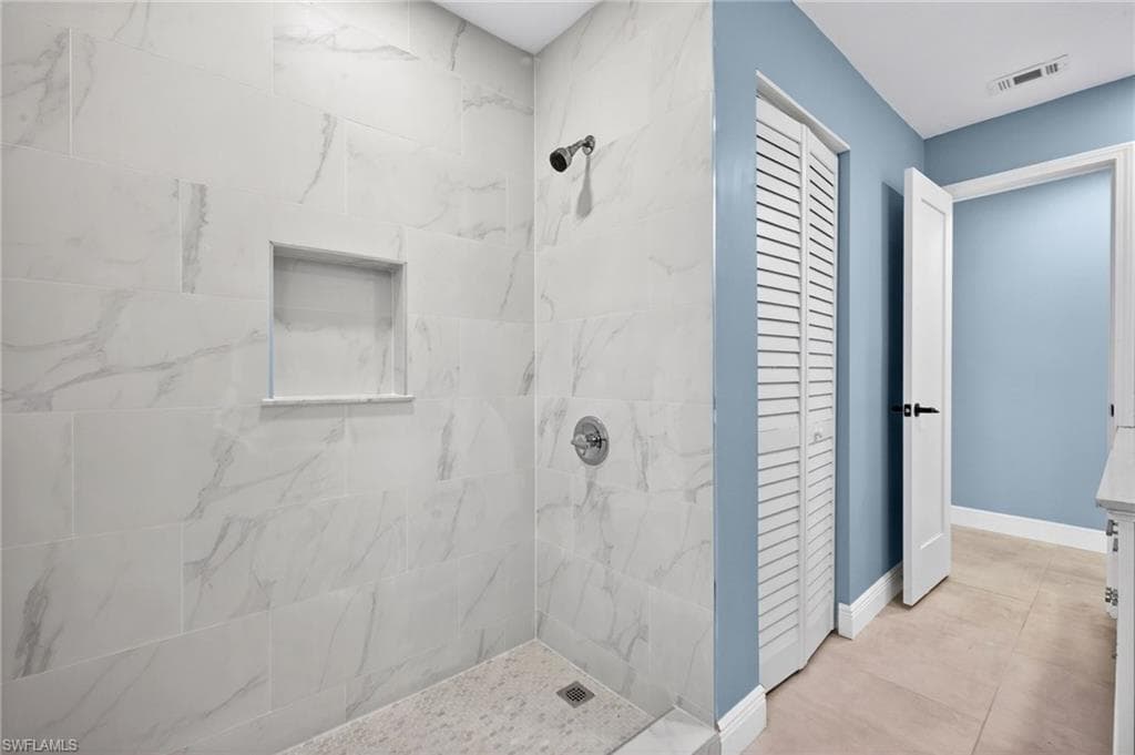 3 Bayview BLVD-21