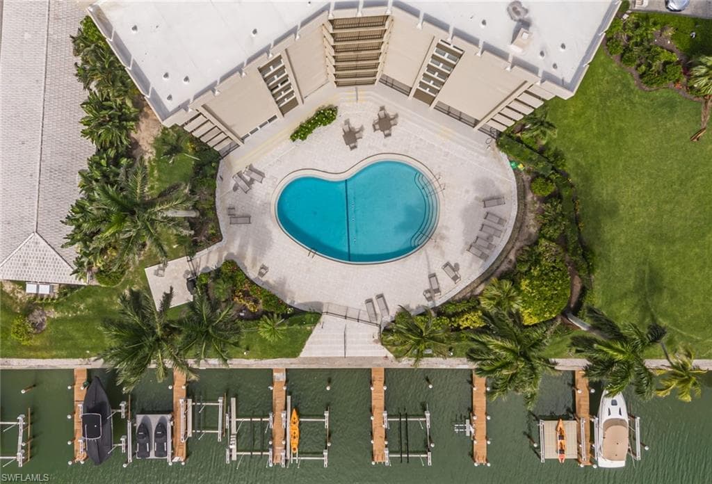 2150 Gulf Shore BLVD N 411-19