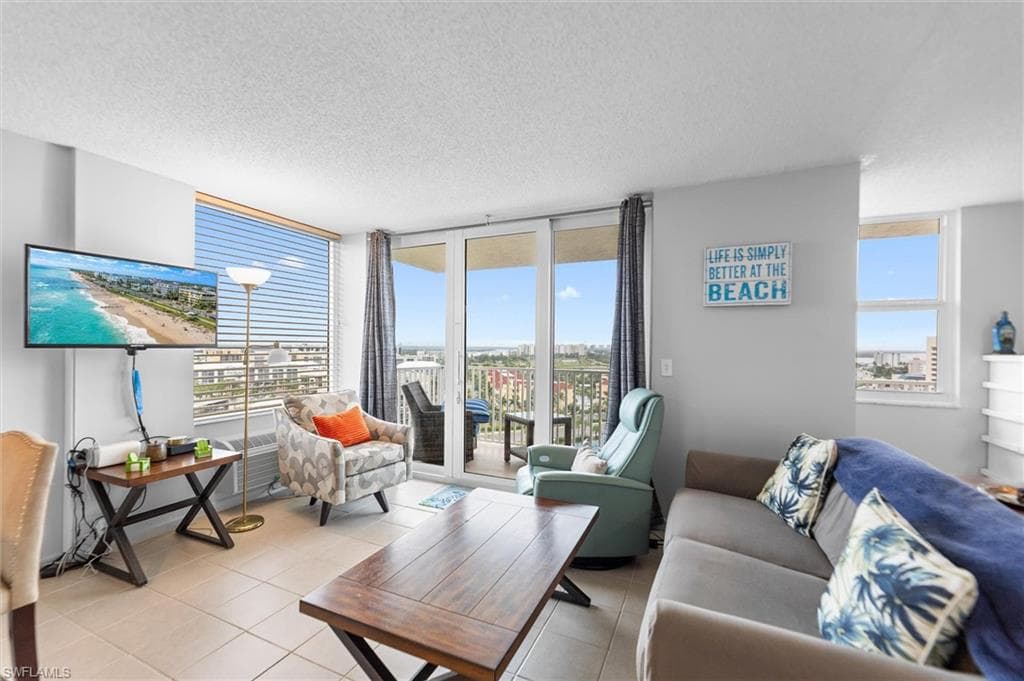 7360 Estero BLVD PH2-2