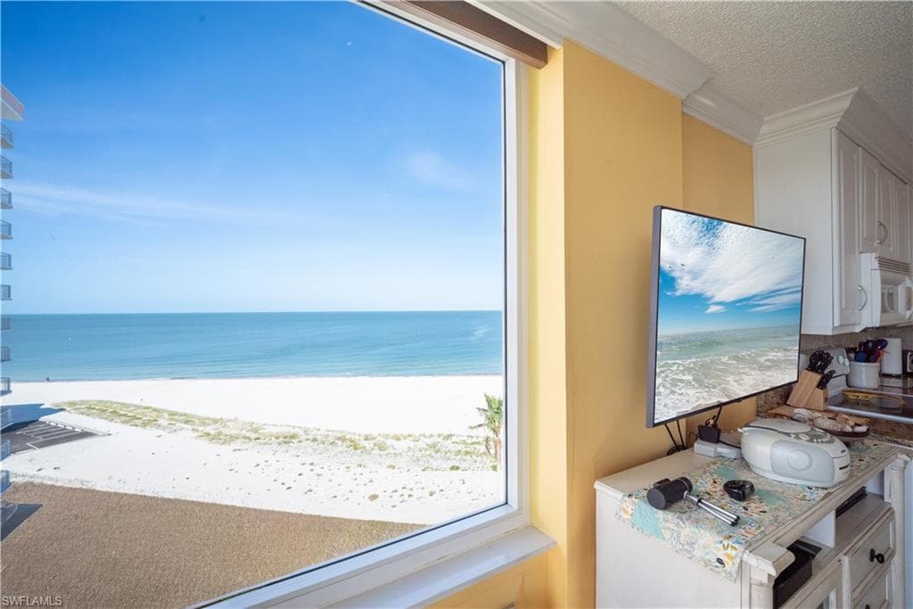 7360 Estero BLVD 703-5
