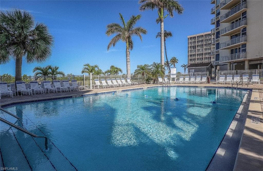 7360 Estero BLVD 703-19