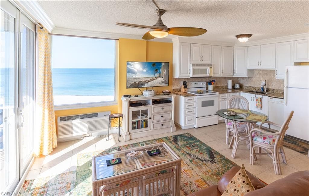 7360 Estero BLVD 703-4