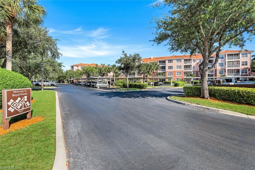 11751 Pasetto LN 201-33