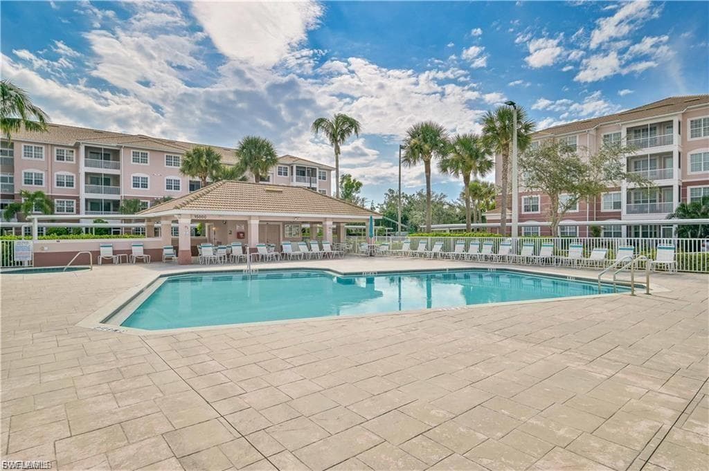 11751 Pasetto LN 201-25