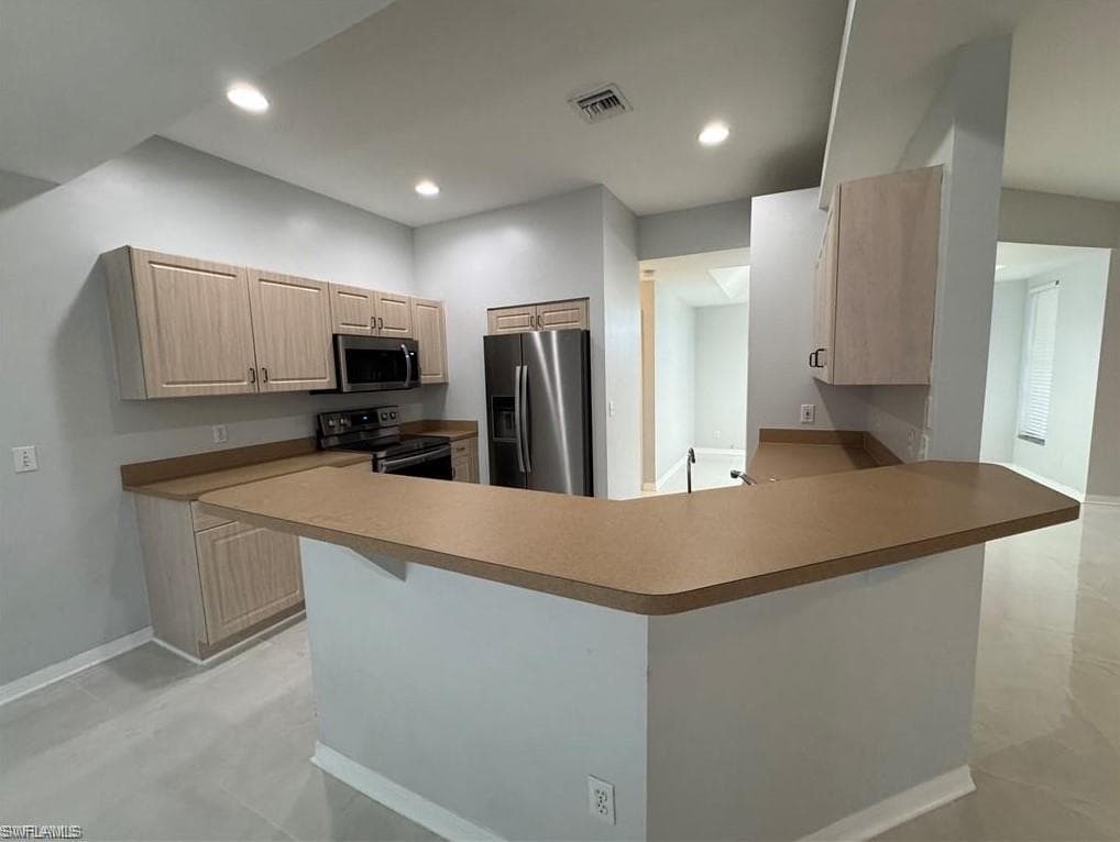 4649 Santiago LN-4