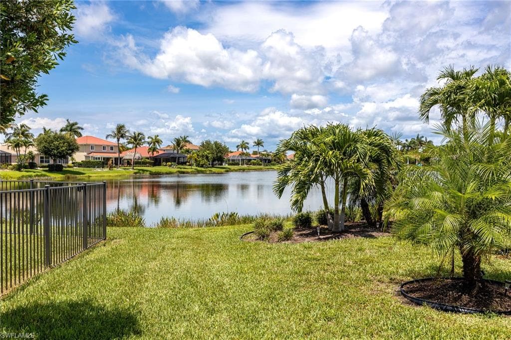 2466 Ashbury CIR-33