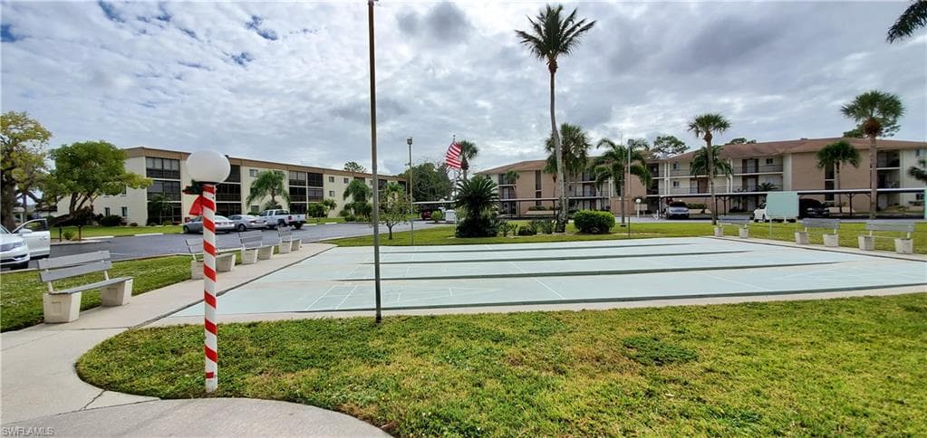 2100 Barkeley LN 3-16