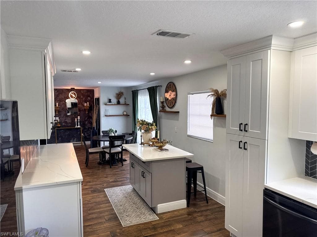 1019 Wyomi DR-27