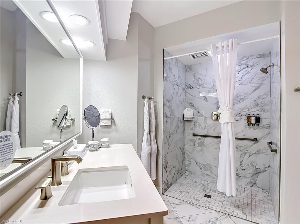 200 Estero BLVD P03-20