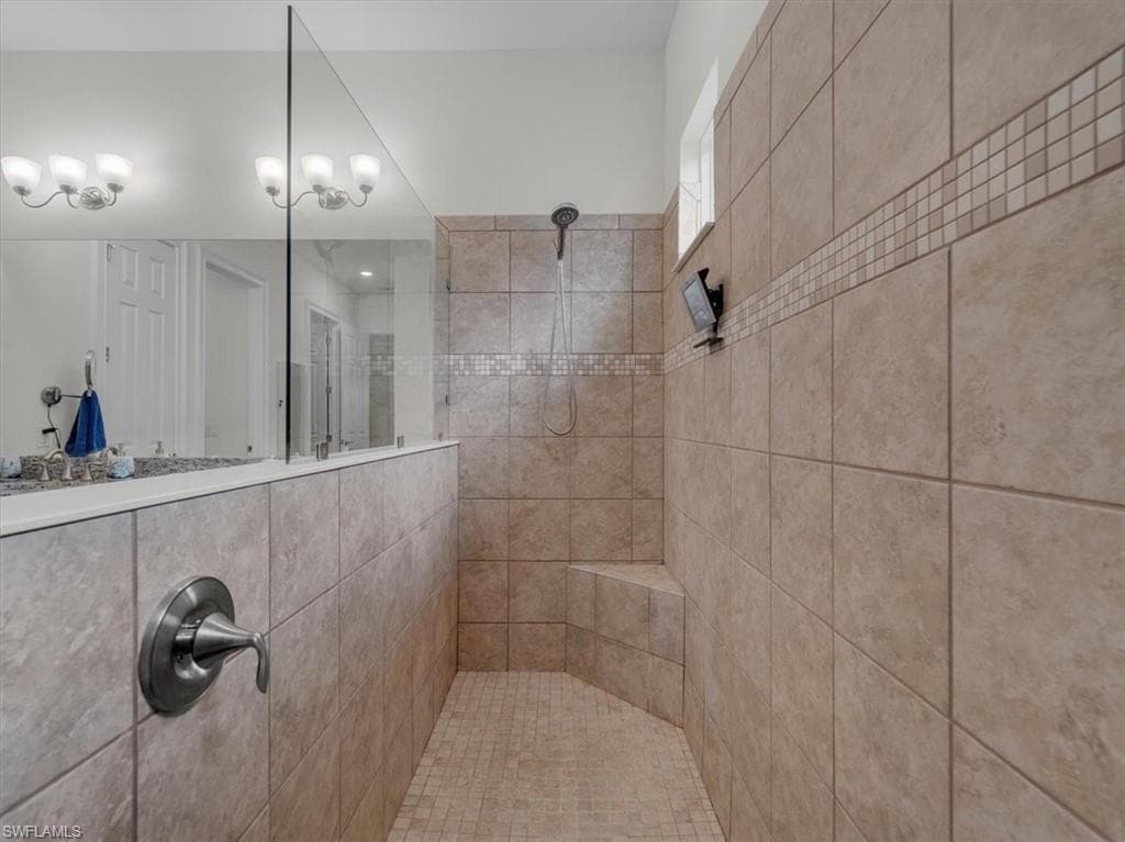 3271 Baravaldo CIR-34
