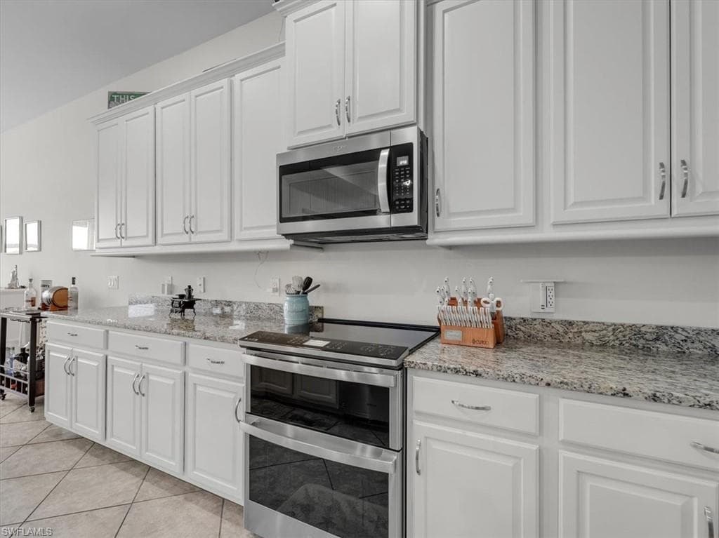 3271 Baravaldo CIR-15