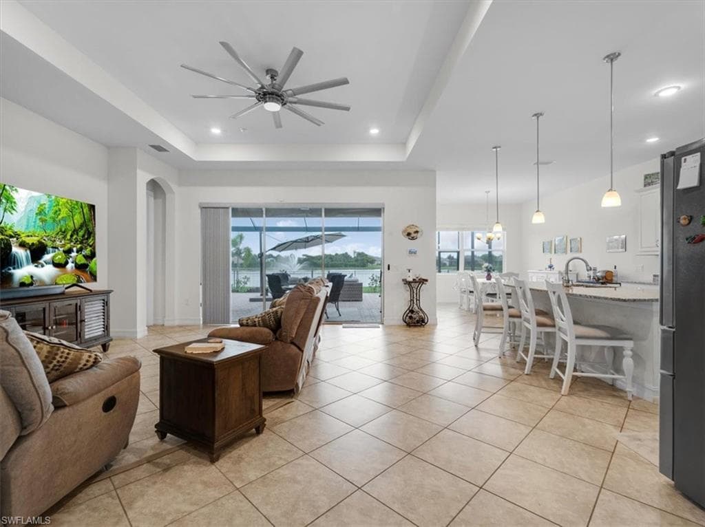 3271 Baravaldo CIR-4