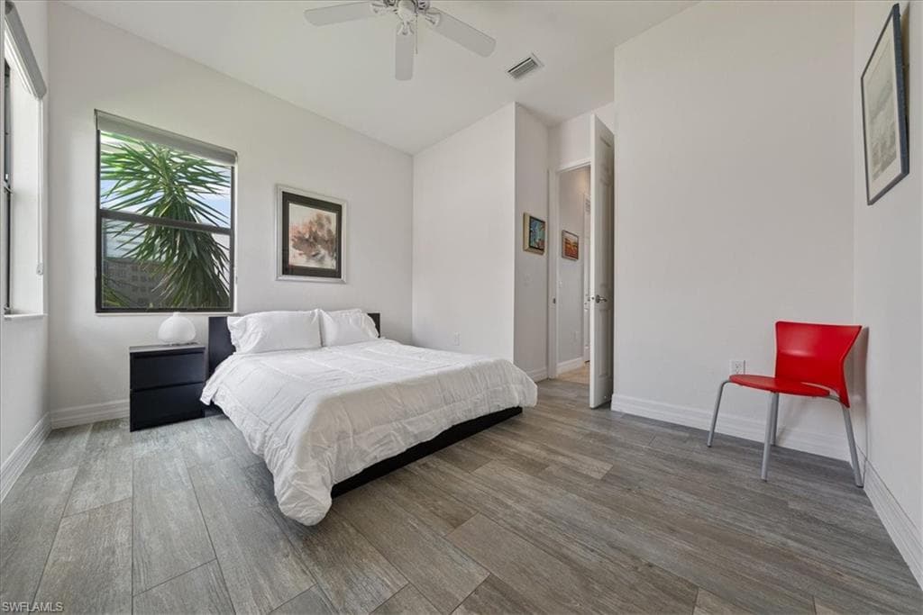 3264 Pacific DR-10