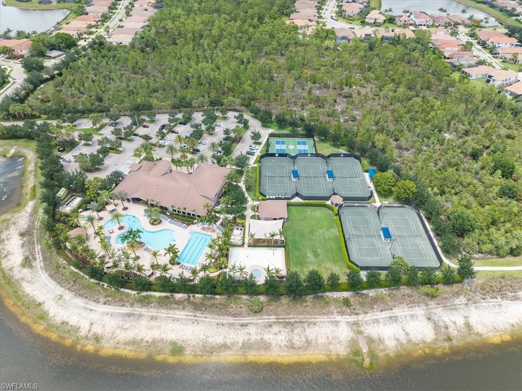 3264 Pacific DR-35