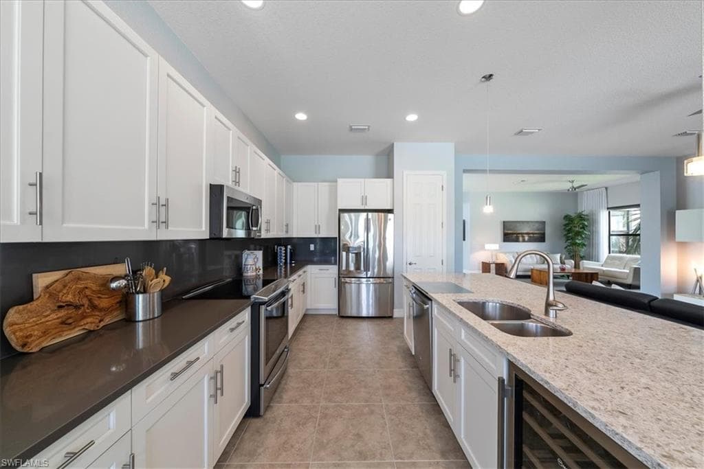 3264 Pacific DR-21