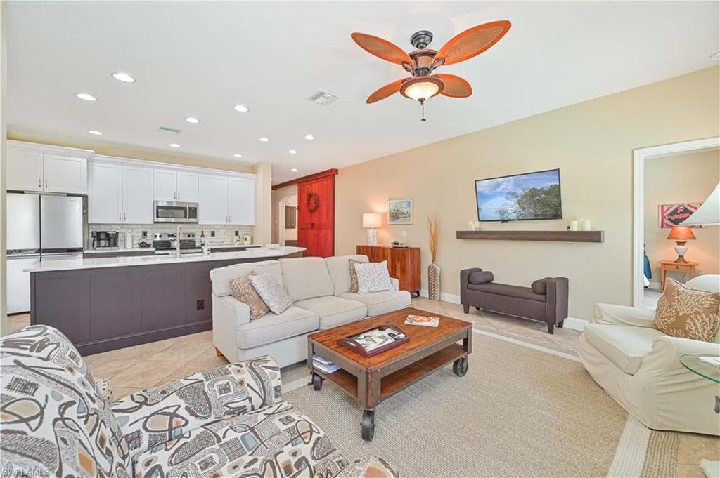 8701 Banyan Bay BLVD-17