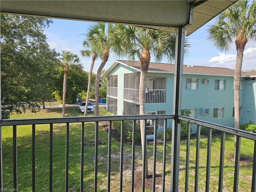 8101 Country RD 201-19