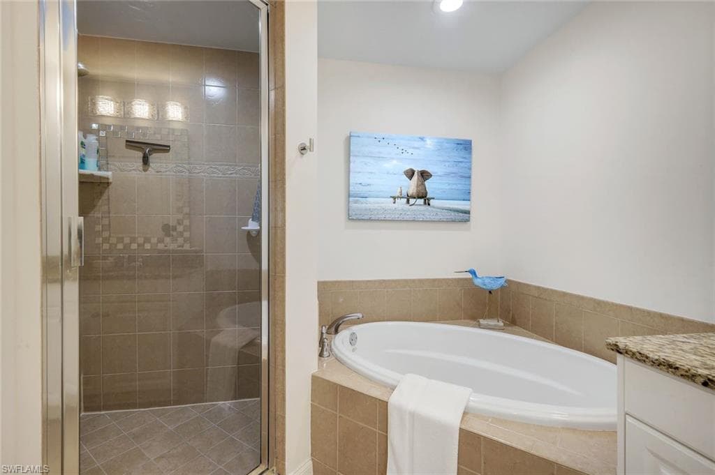 3901 Kens WAY 3306-27