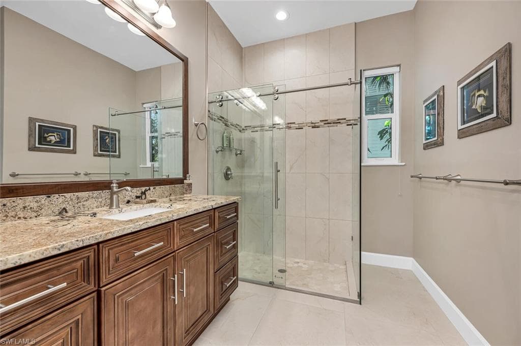 3254 Lakeview DR-16
