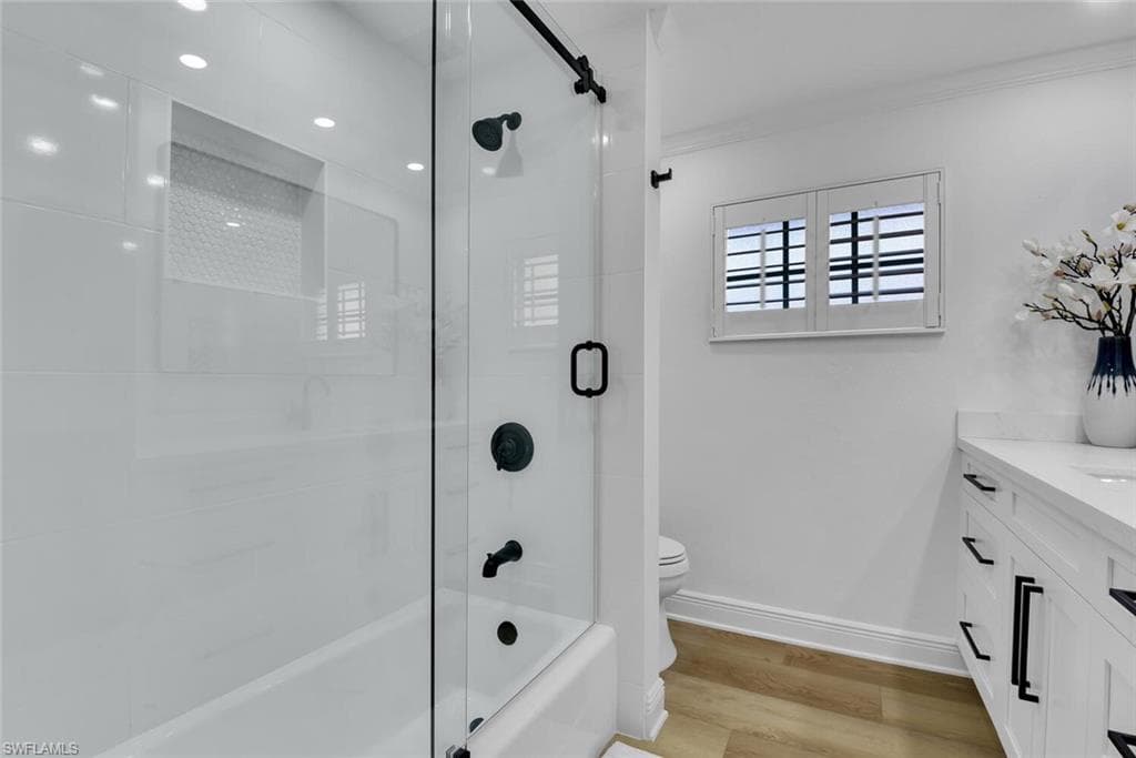 740 Park Shore DR-22