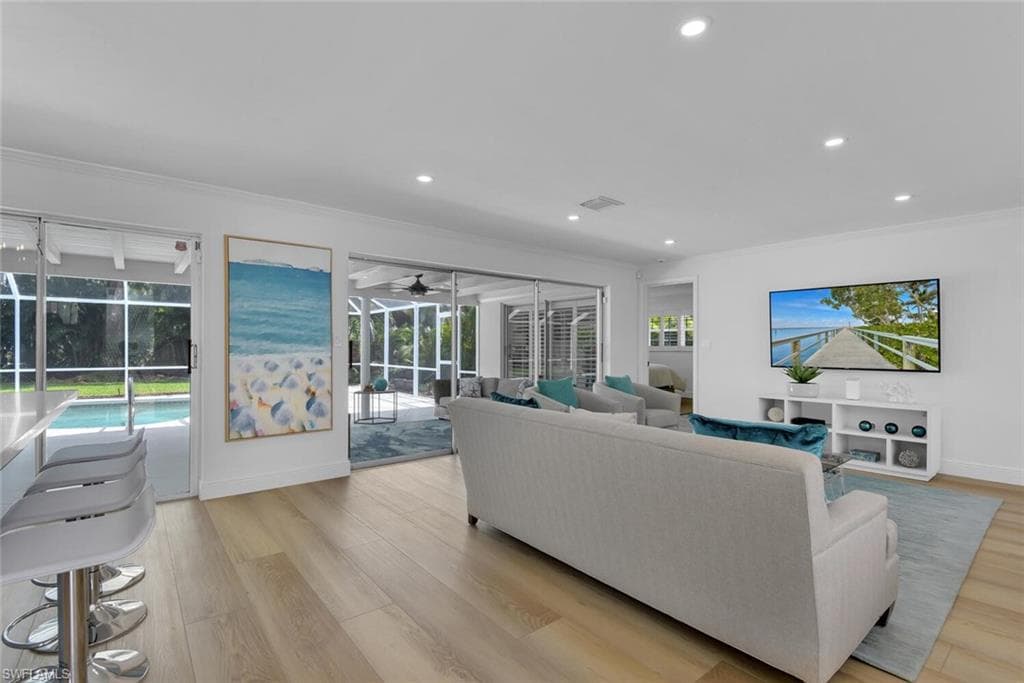740 Park Shore DR-3
