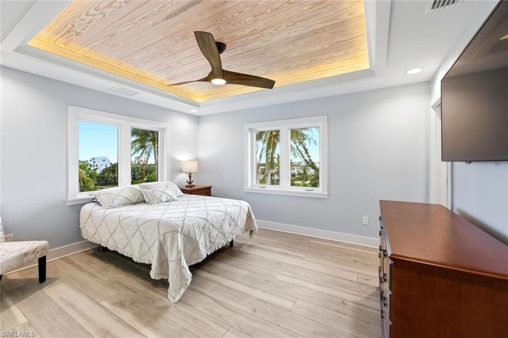 7660 Bocilla LN-33
