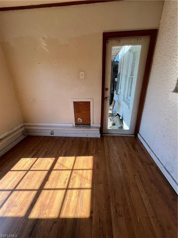 3835 Lake ST-7
