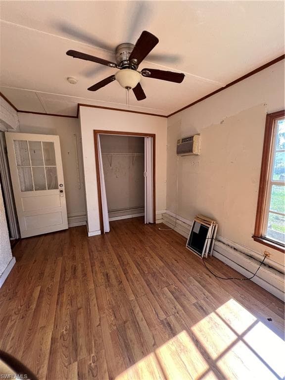 3835 Lake ST-8