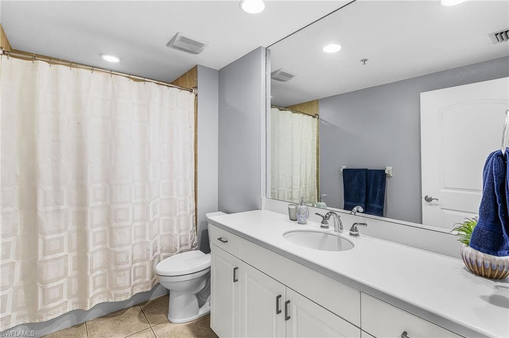 2090 W First ST 1210-26