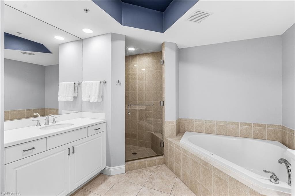 2090 W First ST 1210-21